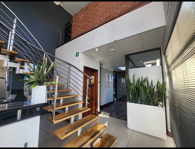 290M² OFFICE TO LET IN NOORDWYK